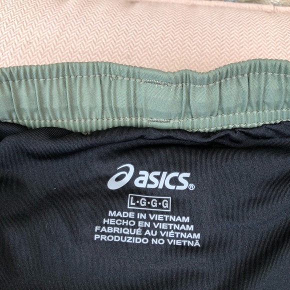 Asics Woven Green Running Shorts - 7”, Built-In Briefs Mens Size L - Picture 11 of 15